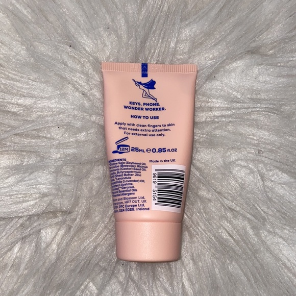 Bloom & Blossom Wonder Worker Multi-tasking Balm - Picture 3 of 3